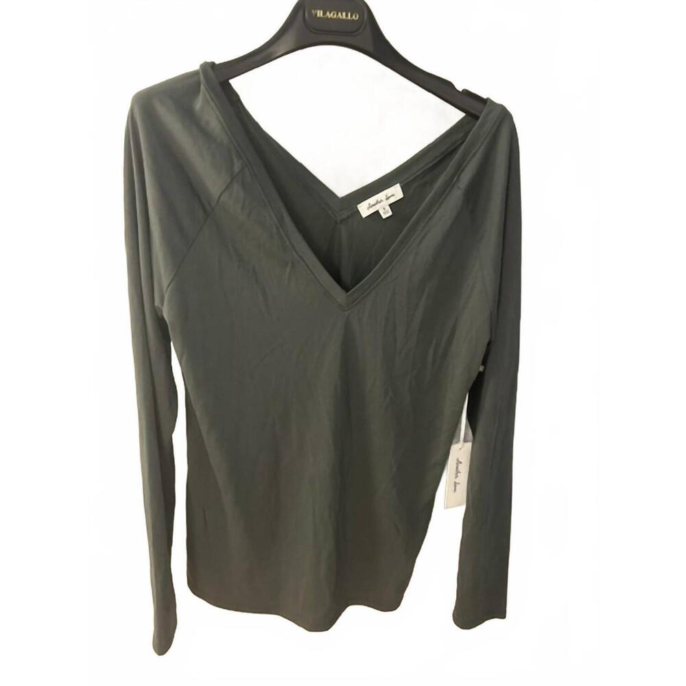 NEW ANOTHER LOVE women's liv vneck tee in emerald